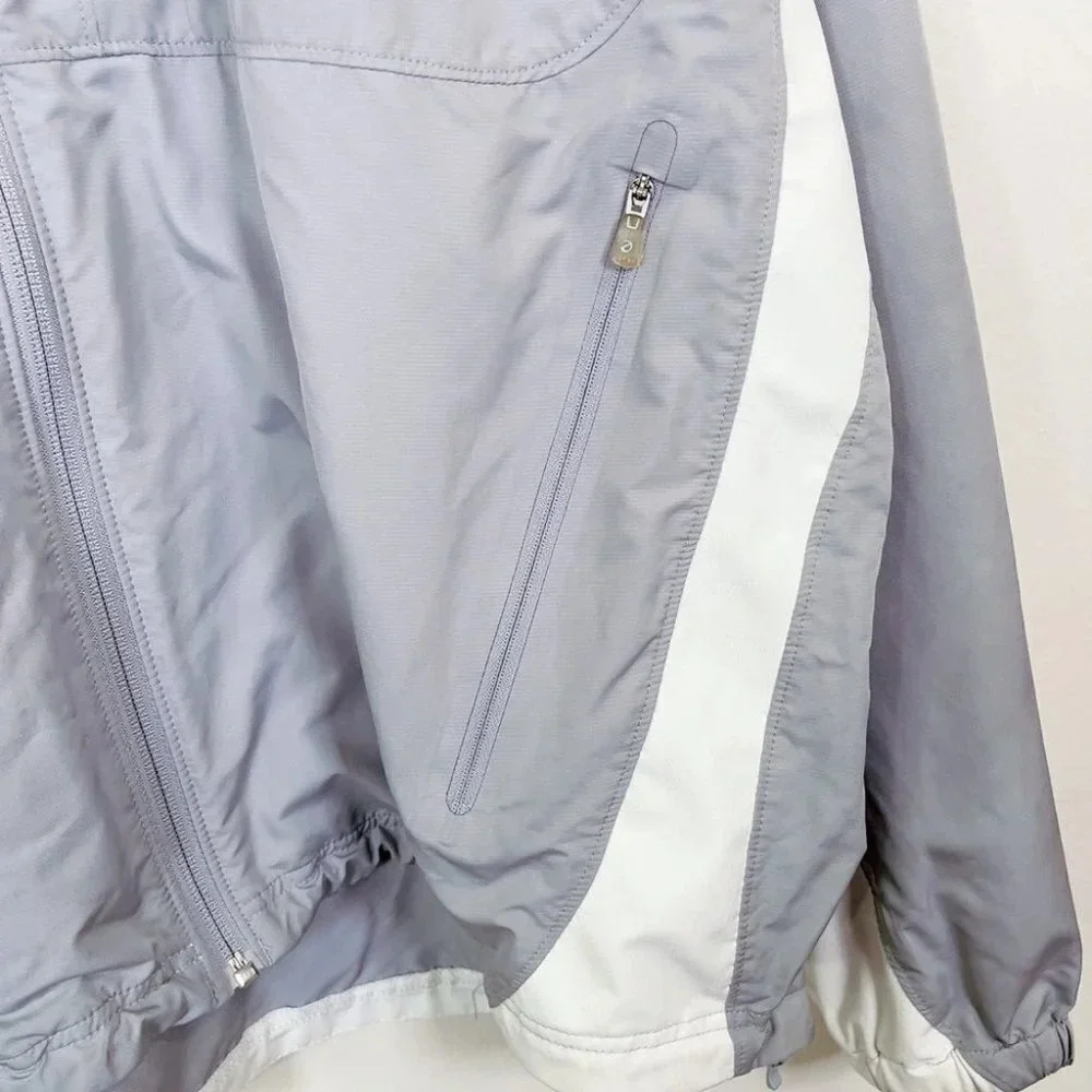 The North Face Men's Flight Series Light Weight Windbreaker Jacket